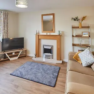 Host & - Station Holiday home