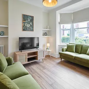 Host & - Sunbeam House Holiday home