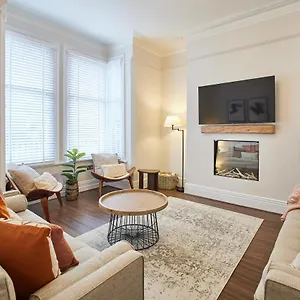 Host & - Belle Vue Holiday home