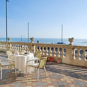 The Grand Terrace Holiday home